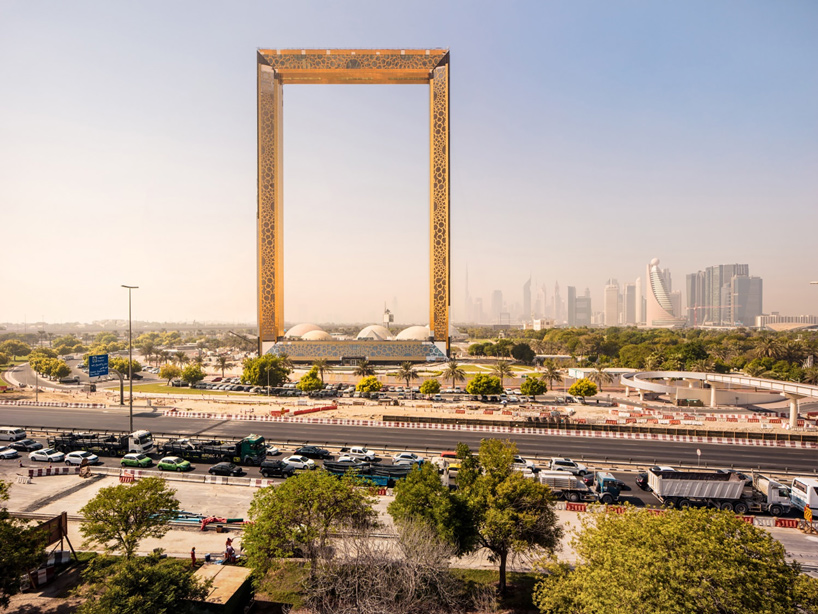 Lattafa Ajayeb Dubai: Unisex Kvepalai, Apimantys Prabanga ir Elegancija