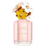 Marc Jacobs Daisy: Jaunatviška Elegancija